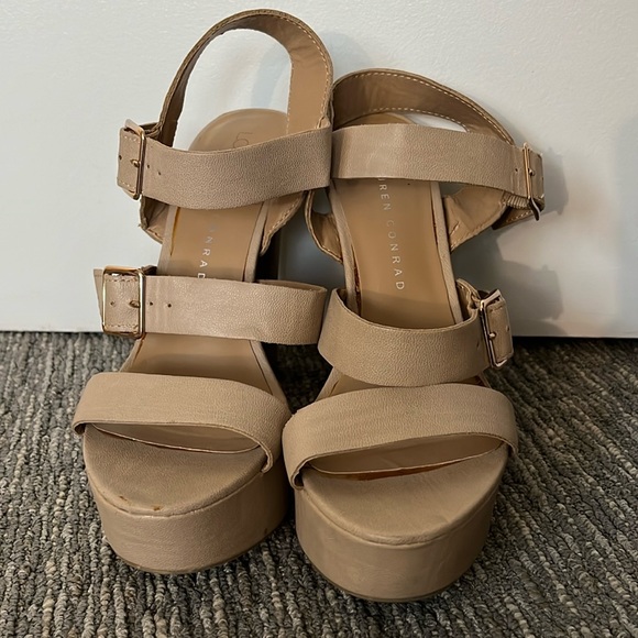 LC Lauren Conrad Shoes - LC Lauren Conrad Heels Size 6.5
